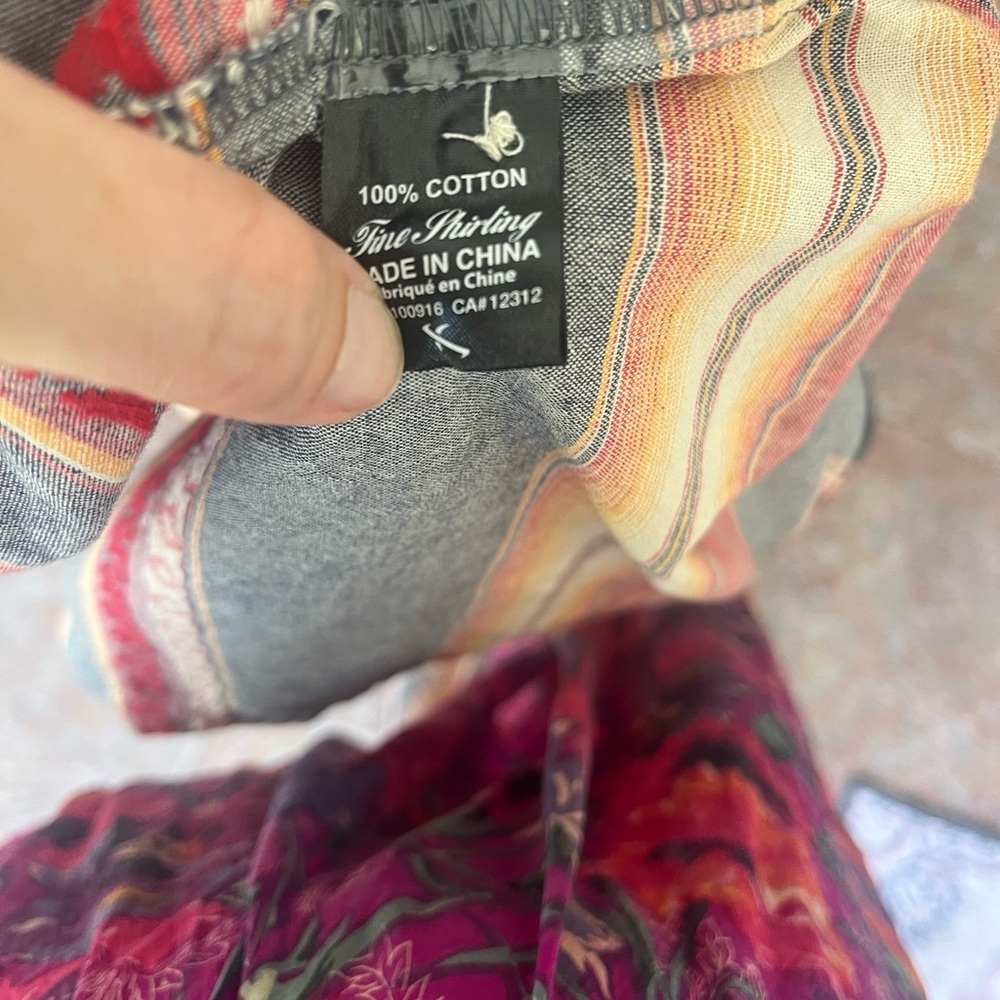 Lost 100% cotton Size Large short shelve button down. - Picture 8 of 8